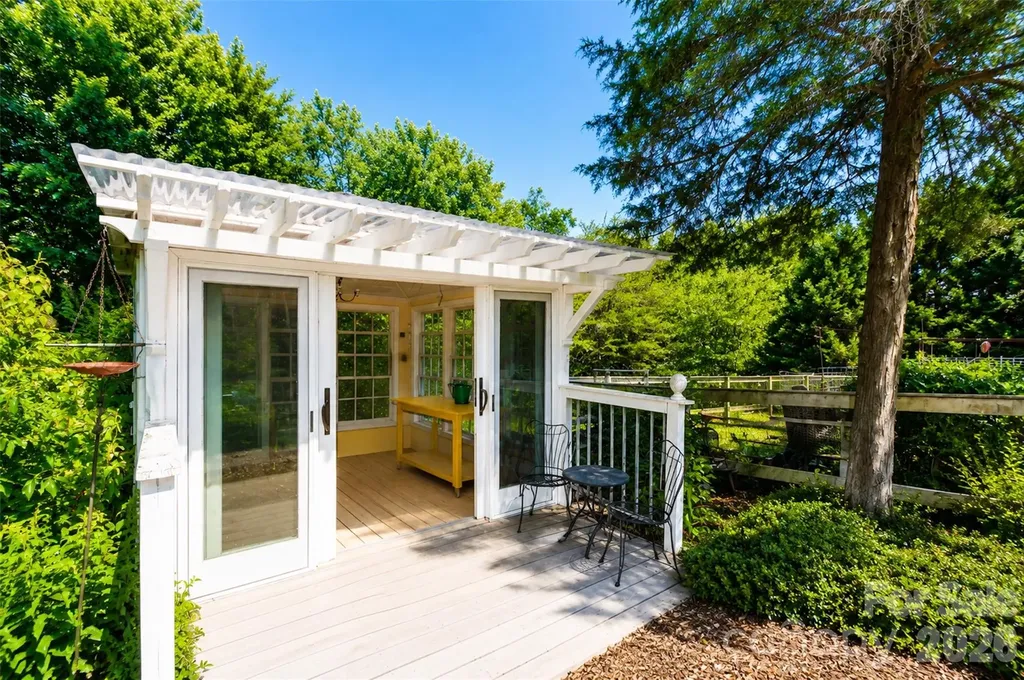 127 Vista Drive Davidson NC 28036