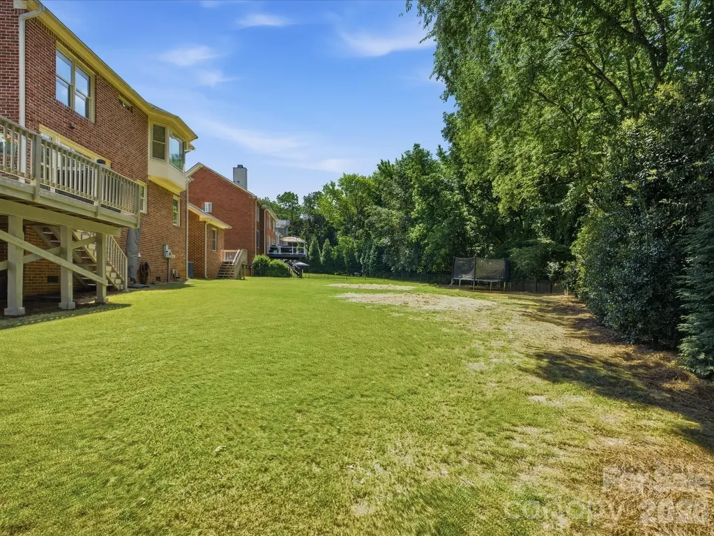 8916 Abrell Walk Court Charlotte NC 28226