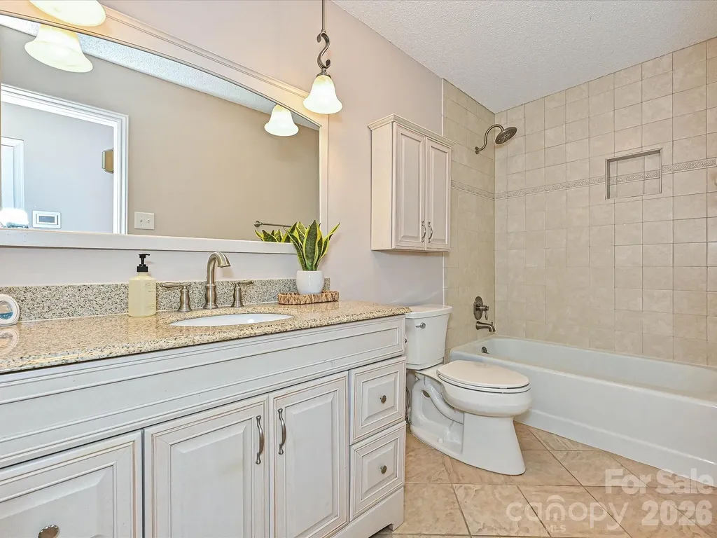 218 Sturbridge Drive Charlotte NC 28214