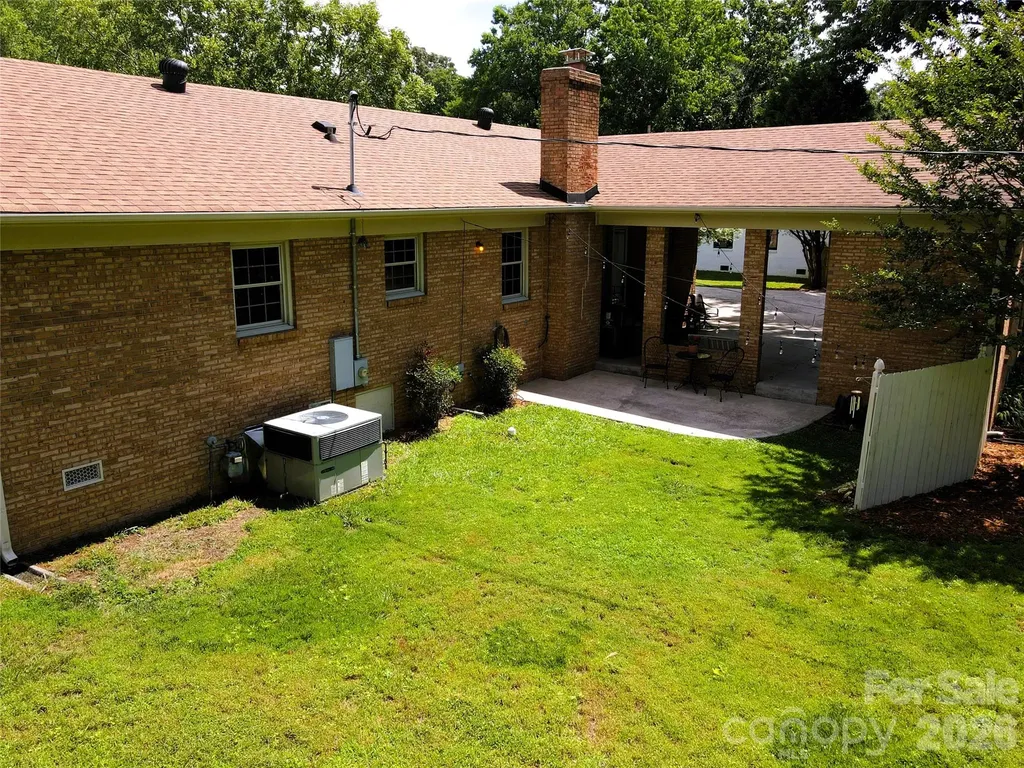 218 Sturbridge Drive Charlotte NC 28214
