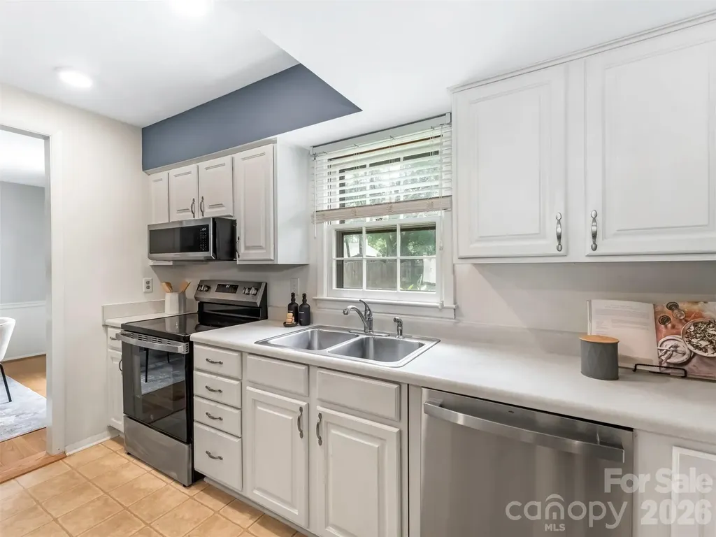 1429 Mcilroy Road Charlotte NC 28212