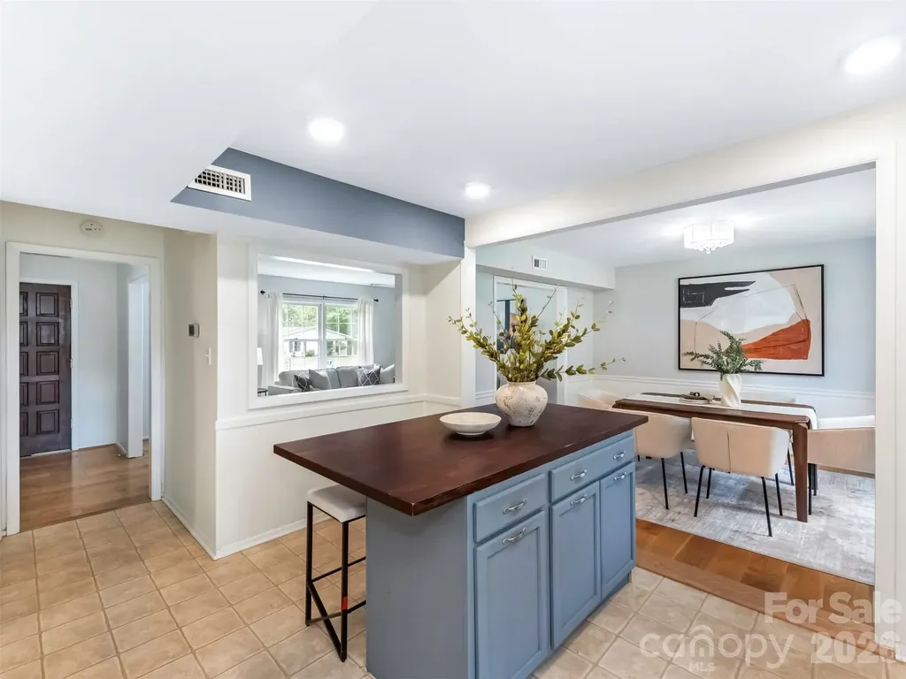 1429 Mcilroy Road Charlotte NC 28212