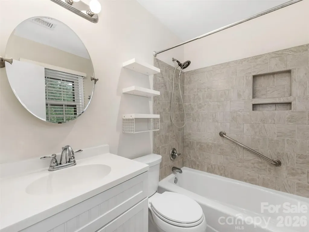 1429 Mcilroy Road Charlotte NC 28212