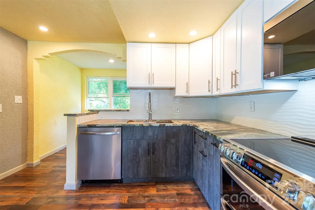 65 Walnut Street Marion NC 28752