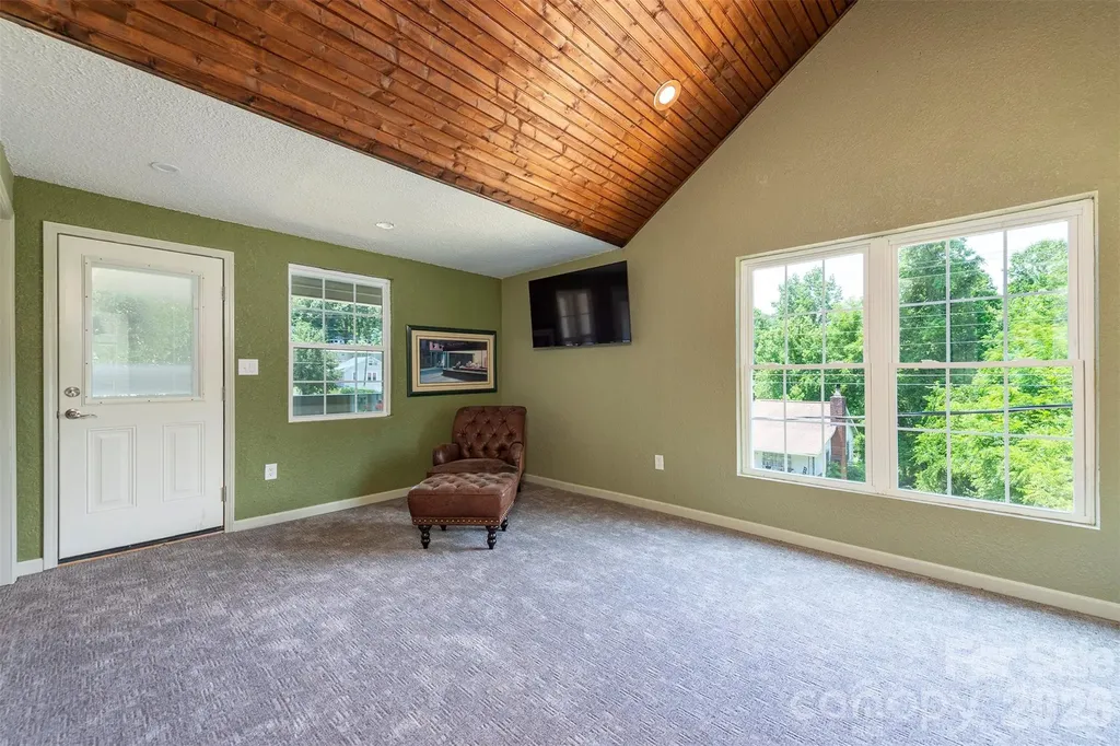 65 Walnut Street Marion NC 28752