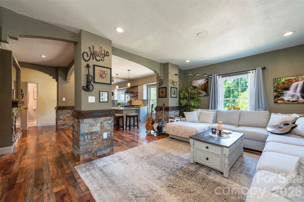 65 Walnut Street Marion NC 28752