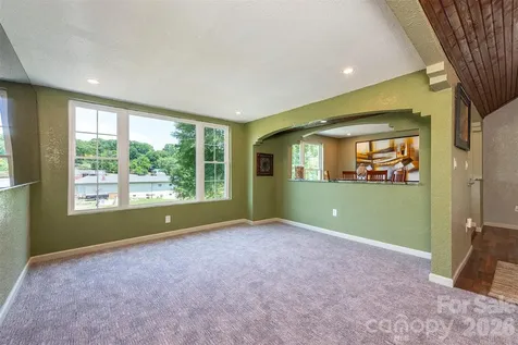 65 Walnut Street Marion NC 28752