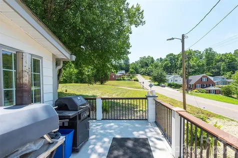 65 Walnut Street Marion NC 28752