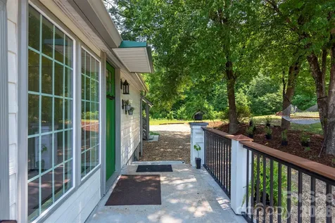 65 Walnut Street Marion NC 28752