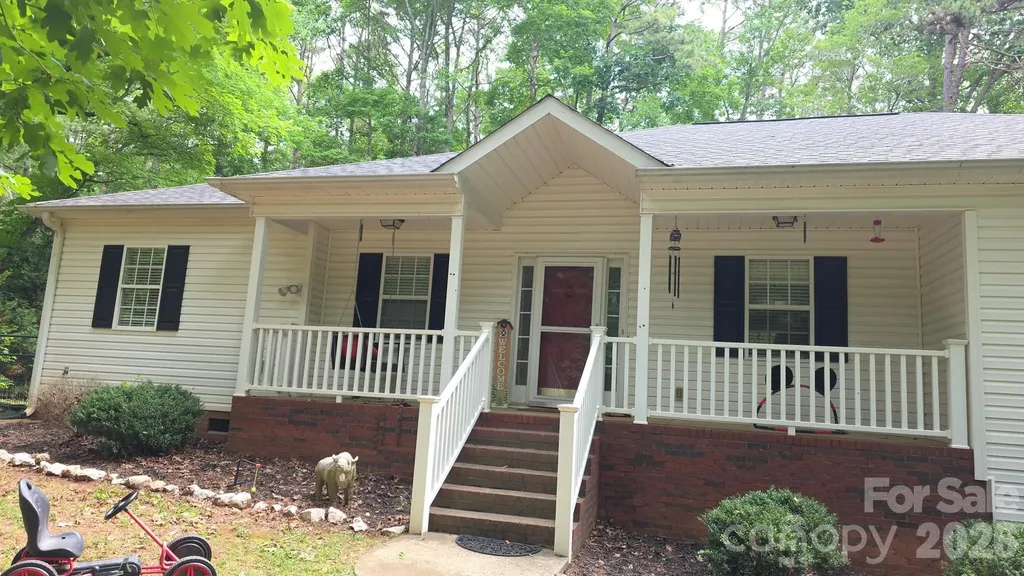 8904 Gosnell Drive Charlotte NC 28227