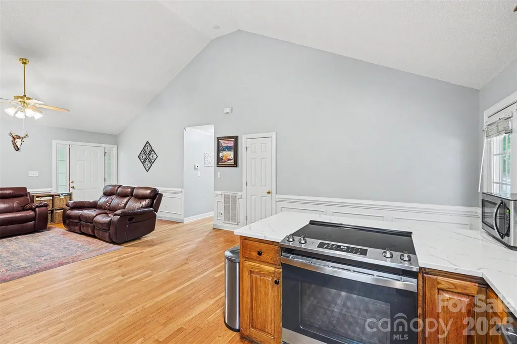 8904 Gosnell Drive Charlotte NC 28227