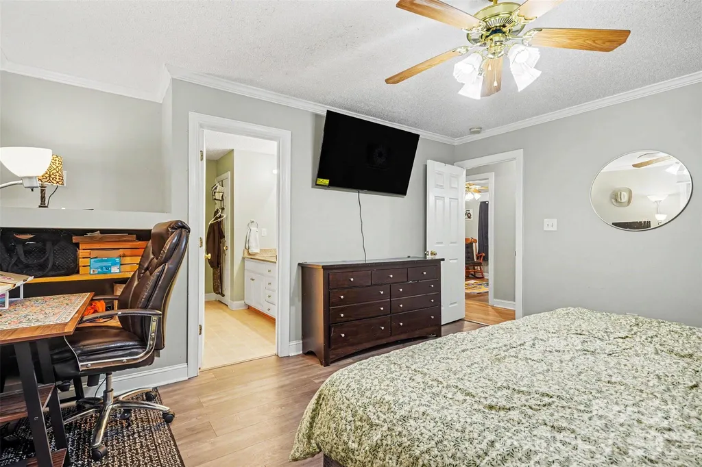 8904 Gosnell Drive Charlotte NC 28227