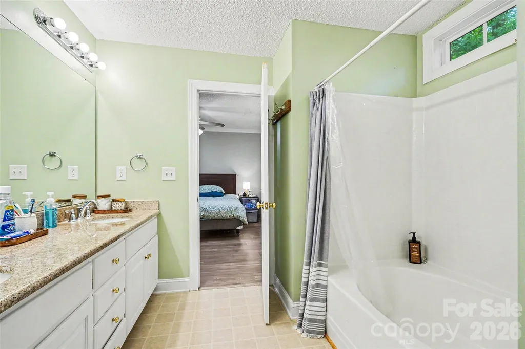 8904 Gosnell Drive Charlotte NC 28227