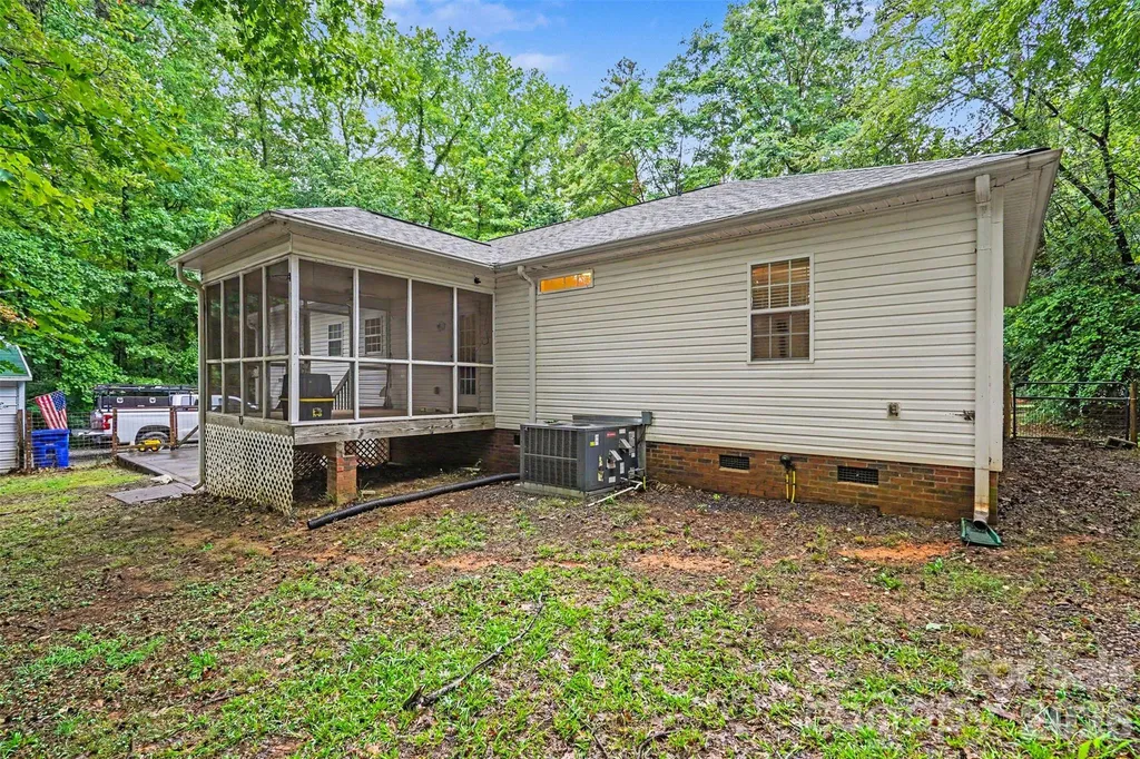 8904 Gosnell Drive Charlotte NC 28227