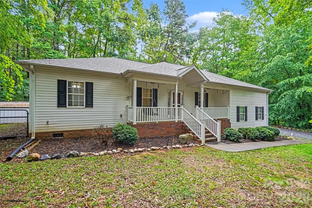 8904 Gosnell Drive Charlotte NC 28227