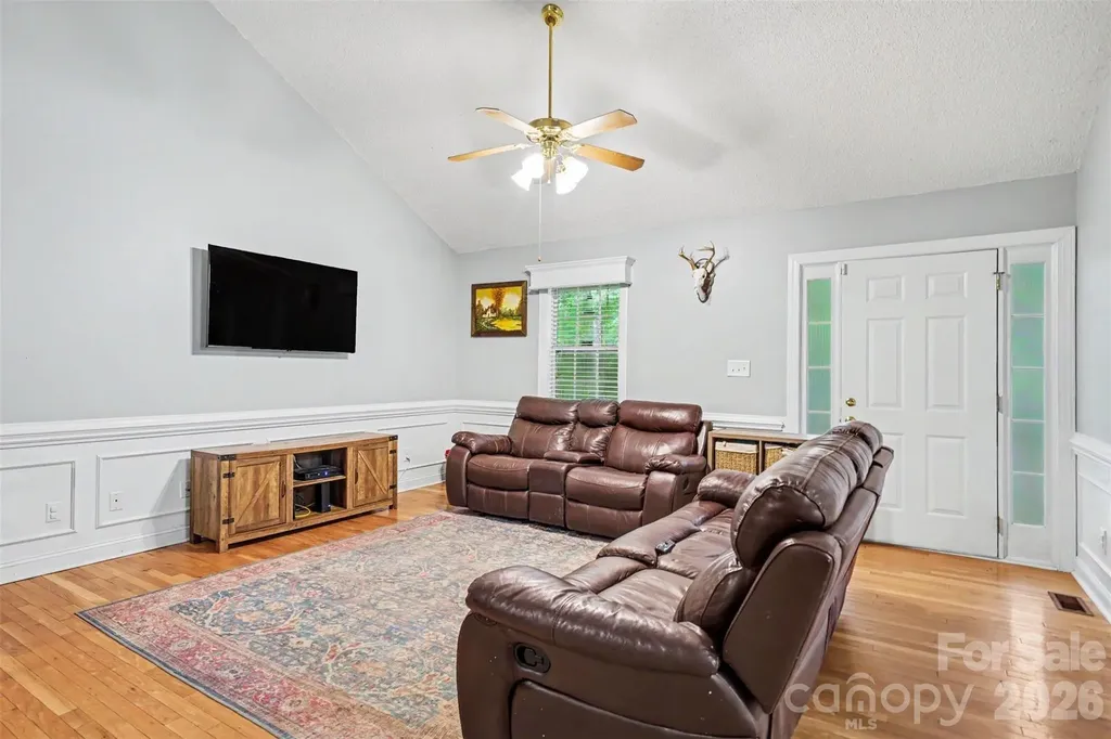 8904 Gosnell Drive Charlotte NC 28227
