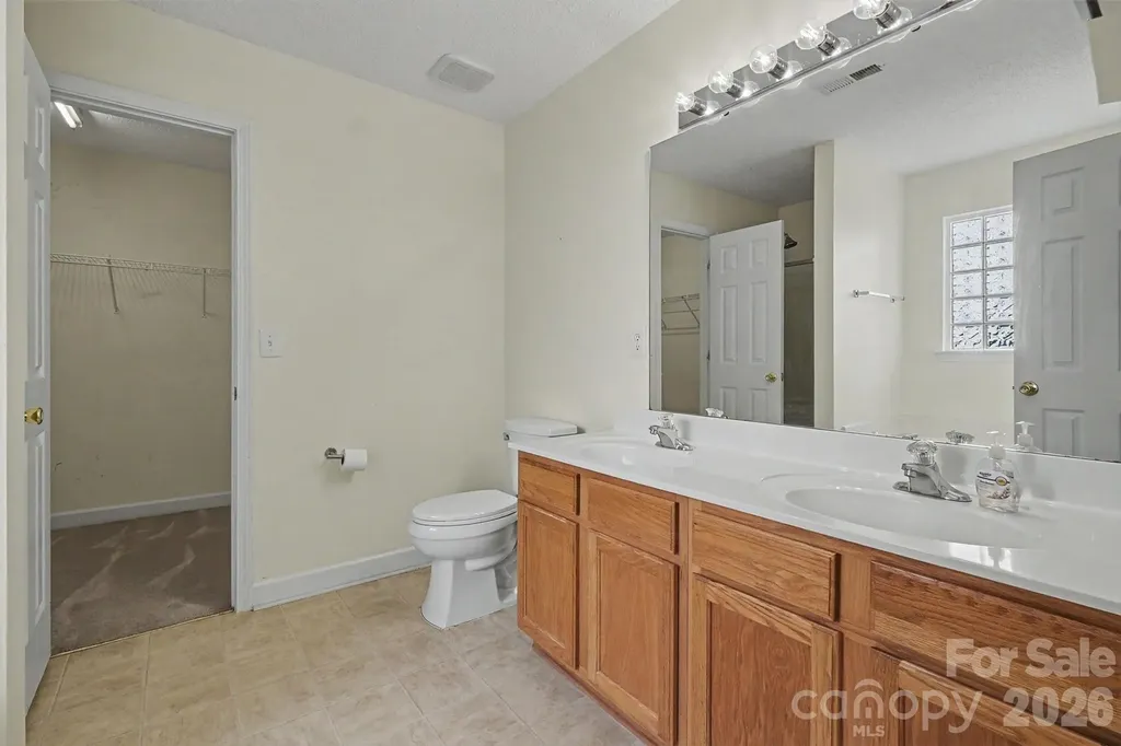 9229 Simonton Drive Charlotte NC 28269
