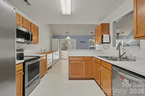 9229 Simonton Drive Charlotte NC 28269
