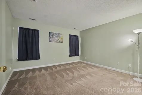 9229 Simonton Drive Charlotte NC 28269