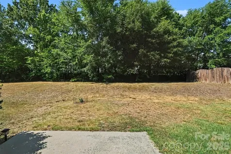 9229 Simonton Drive Charlotte NC 28269
