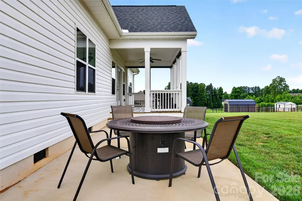 192 Staffordshire Drive Statesville NC 28625