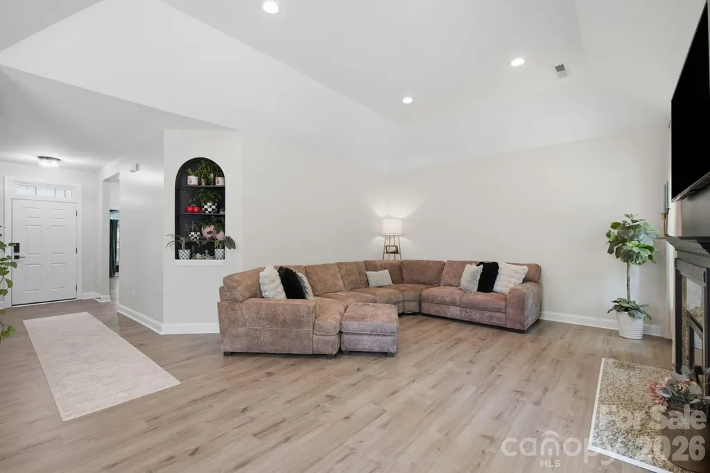 983 Jerry Lees Way Denver NC 28037