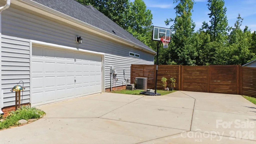 983 Jerry Lees Way Denver NC 28037