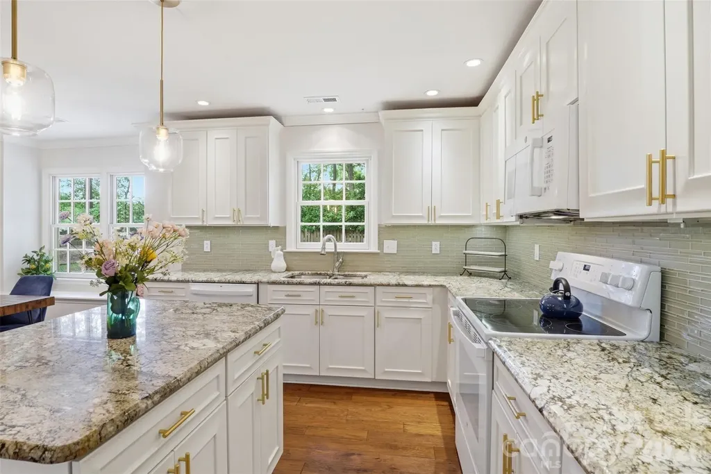 516 Eastville Court Matthews NC 28105