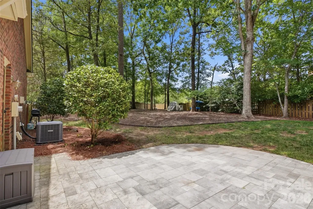 516 Eastville Court Matthews NC 28105