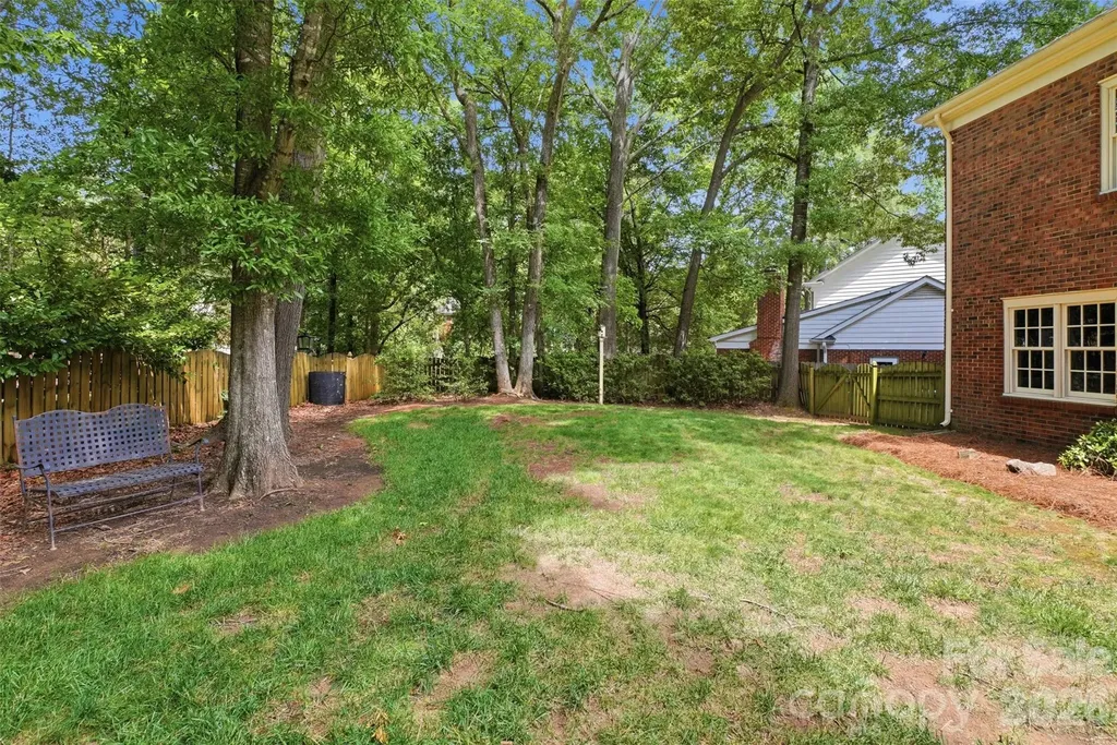 516 Eastville Court Matthews NC 28105