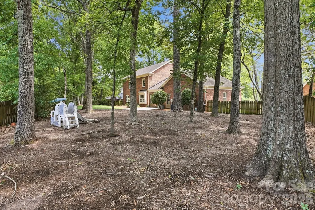 516 Eastville Court Matthews NC 28105