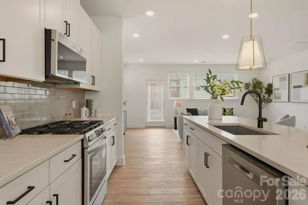 4047 Bass River Parkway Charlotte NC 28217