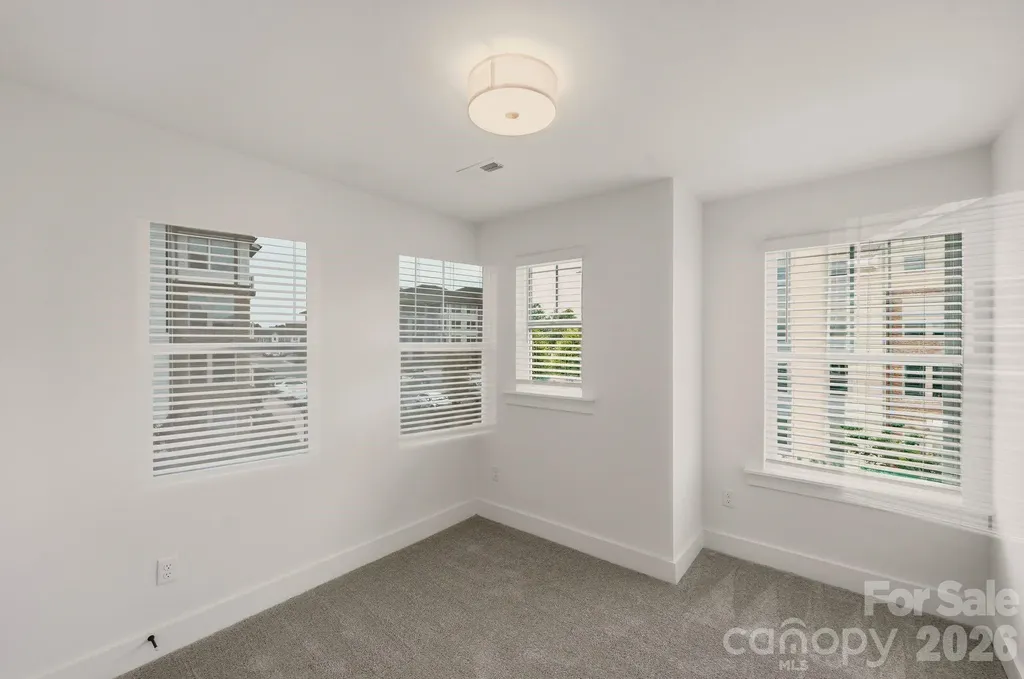 4047 Bass River Parkway Charlotte NC 28217