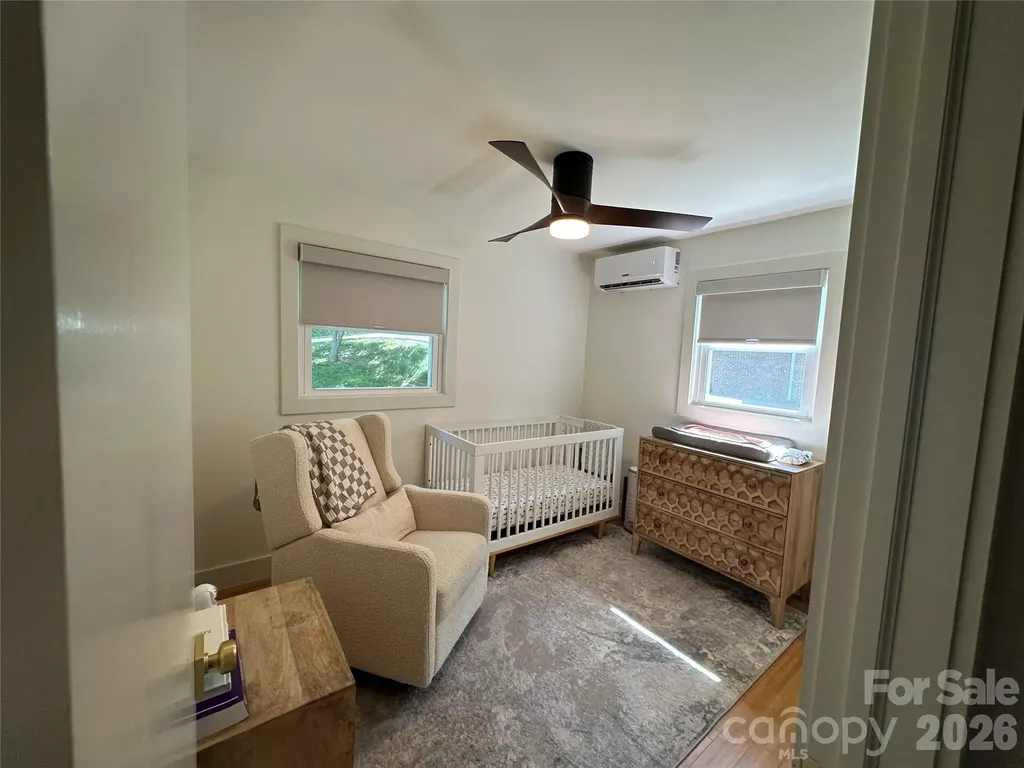 10 Oakwood Drive Weaverville NC 28787