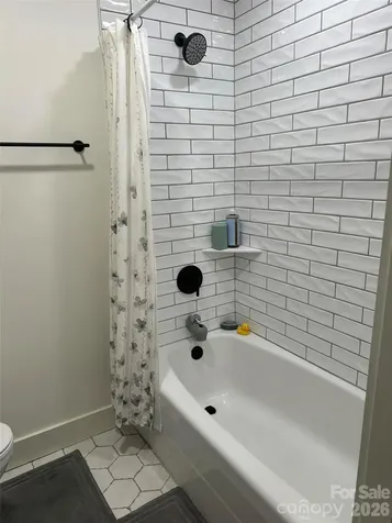 10 Oakwood Drive Weaverville NC 28787