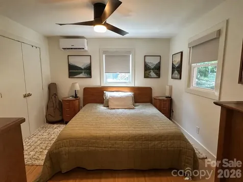10 Oakwood Drive Weaverville NC 28787