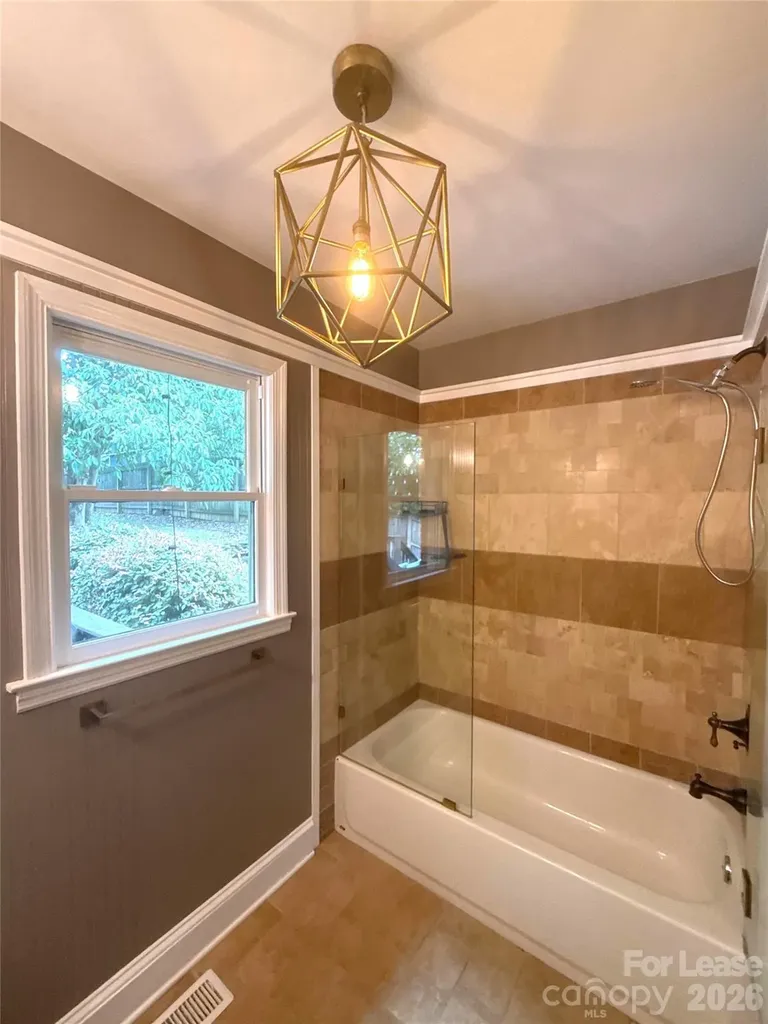 526 W Kingston Avenue Charlotte NC 28203