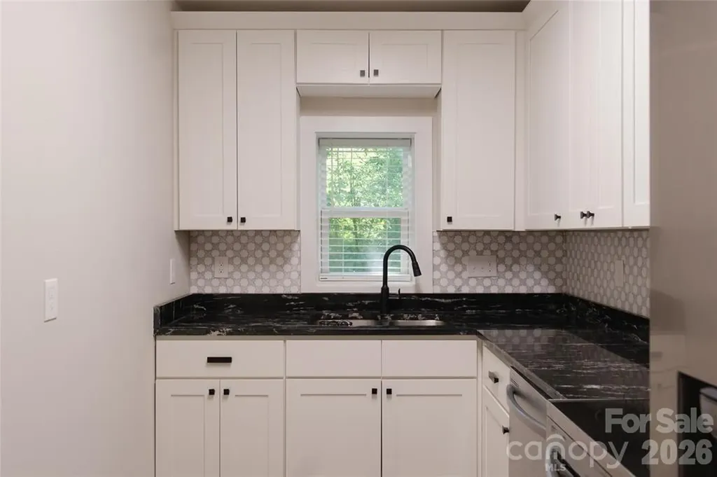 14 Red Maple Drive Weaverville NC 28787