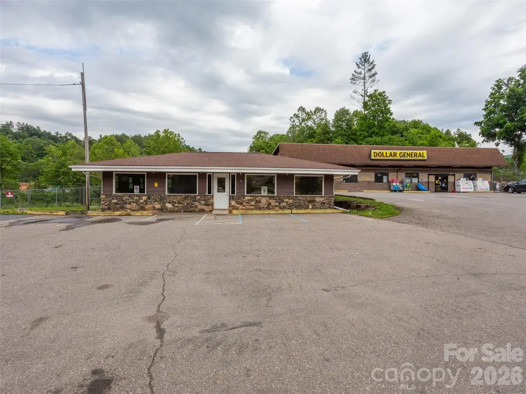 381-395 Crimson Laurel Way Bakersville NC 28705