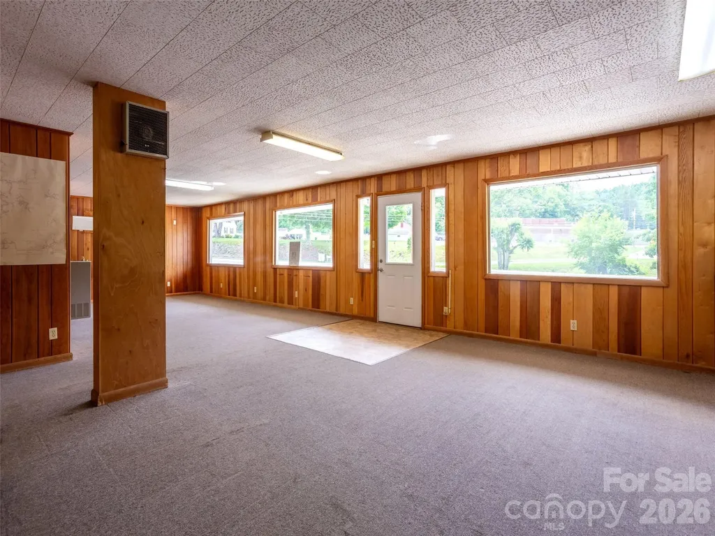 381-395 Crimson Laurel Way Bakersville NC 28705