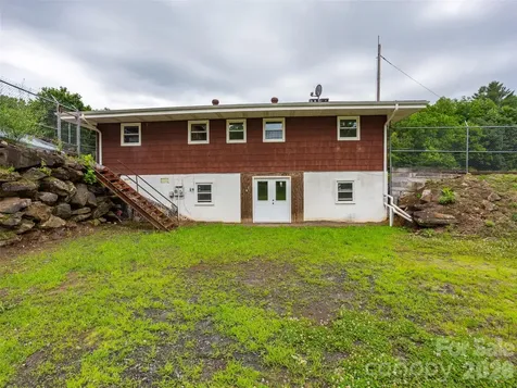 381-395 Crimson Laurel Way Bakersville NC 28705