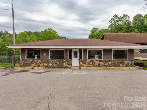 381-395 Crimson Laurel Way Bakersville NC 28705