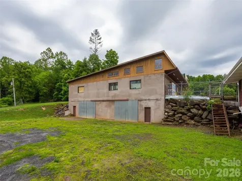 381-395 Crimson Laurel Way Bakersville NC 28705