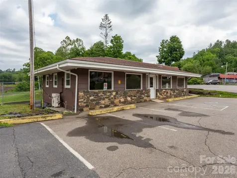 381-395 Crimson Laurel Way Bakersville NC 28705
