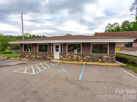 381-395 Crimson Laurel Way Bakersville NC 28705