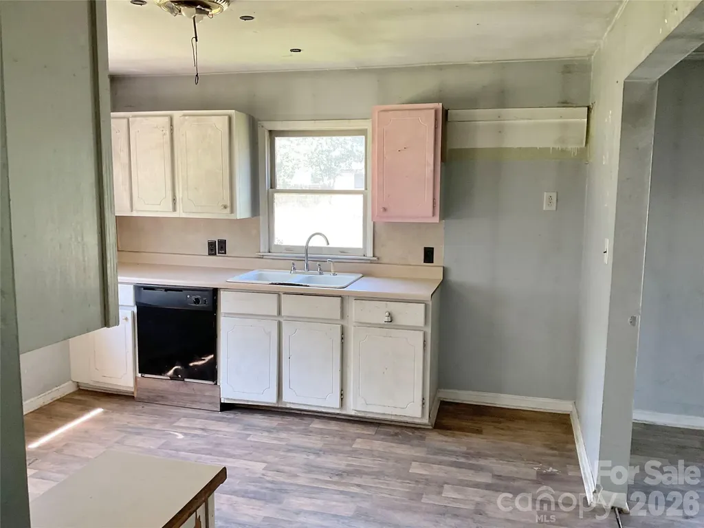 1024 Catawba Street Lincolnton NC 28092