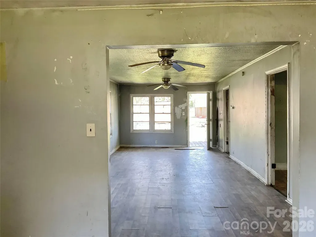 1024 Catawba Street Lincolnton NC 28092