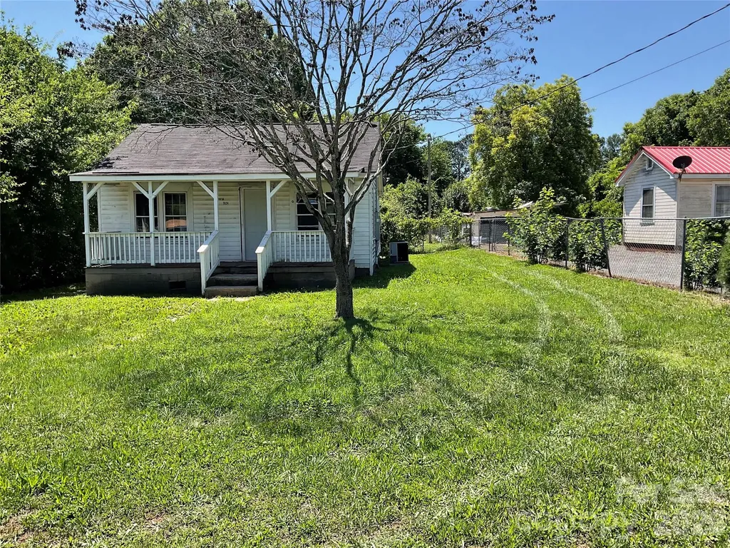 1024 Catawba Street Lincolnton NC 28092