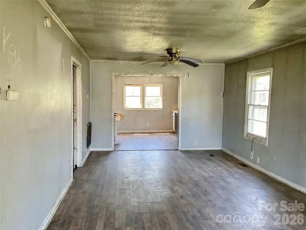 1024 Catawba Street Lincolnton NC 28092
