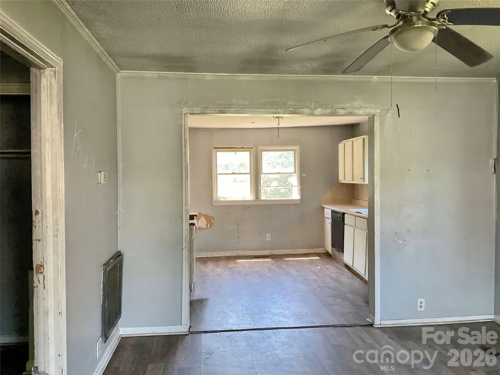 1024 Catawba Street Lincolnton NC 28092